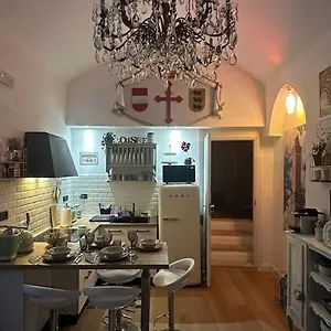 alle-pietre-preziose-genova.hotelitalianriviera.com/